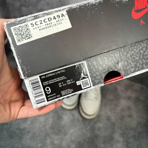 Size 9 | Jordan 3 White Cement With Box| Pre-Owned - Picture 4 of 10